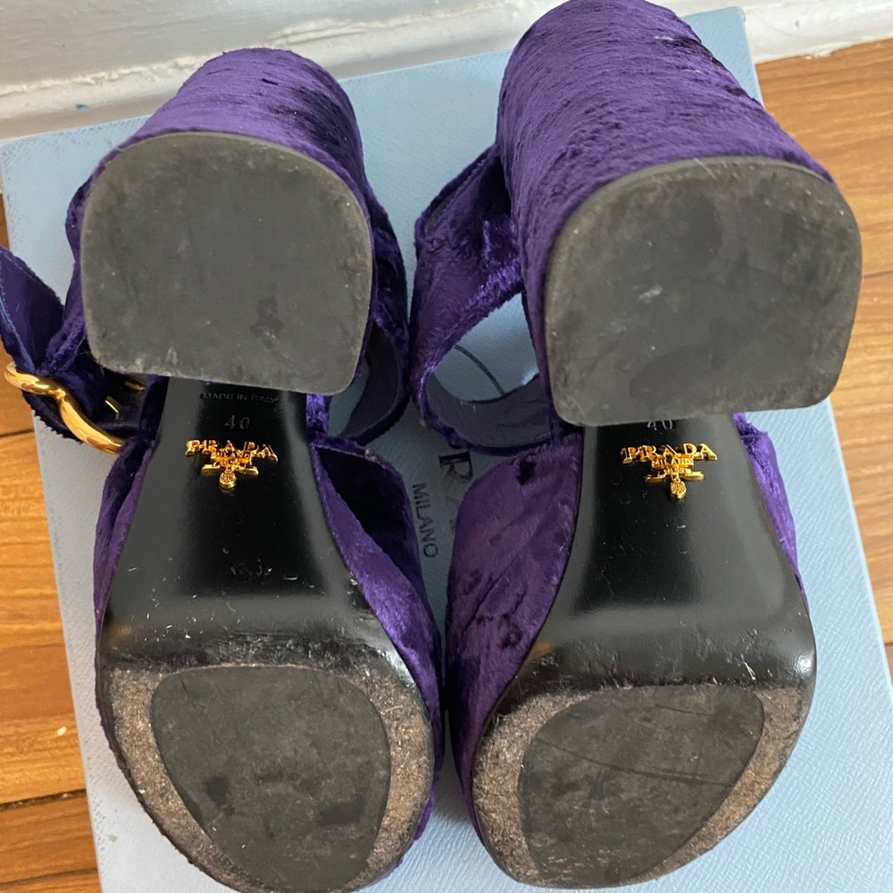 PRADA - Purple Velvet platforms with brass buckle - Picture 7 of 9
